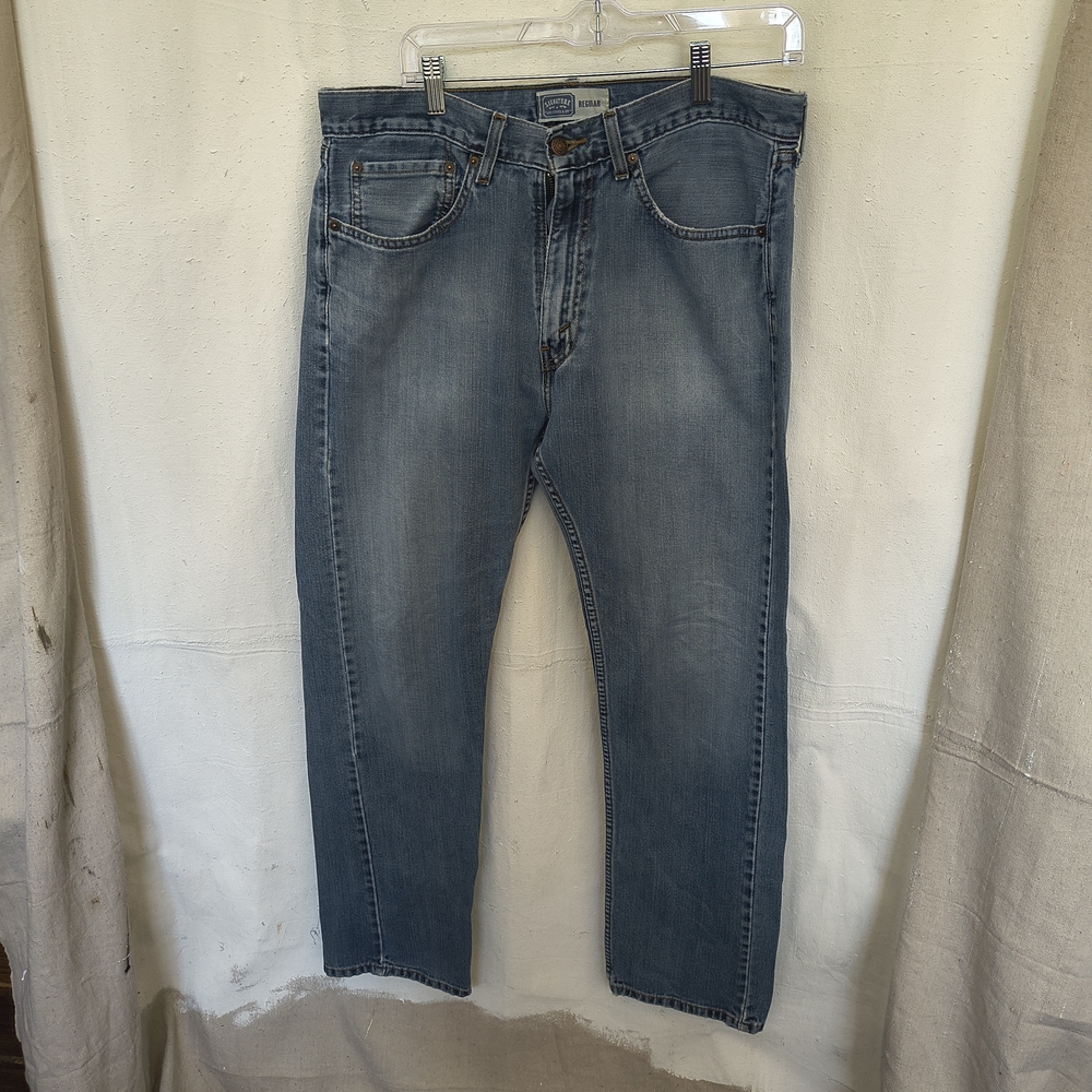 Men's Size 34 X 32 Levi's Signature Regular Blue Jeans